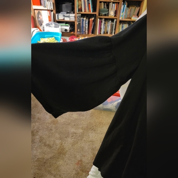 Slinky Round Neck Lightweight Sweater Bell Sleeve 1X - Picture 2 of 5